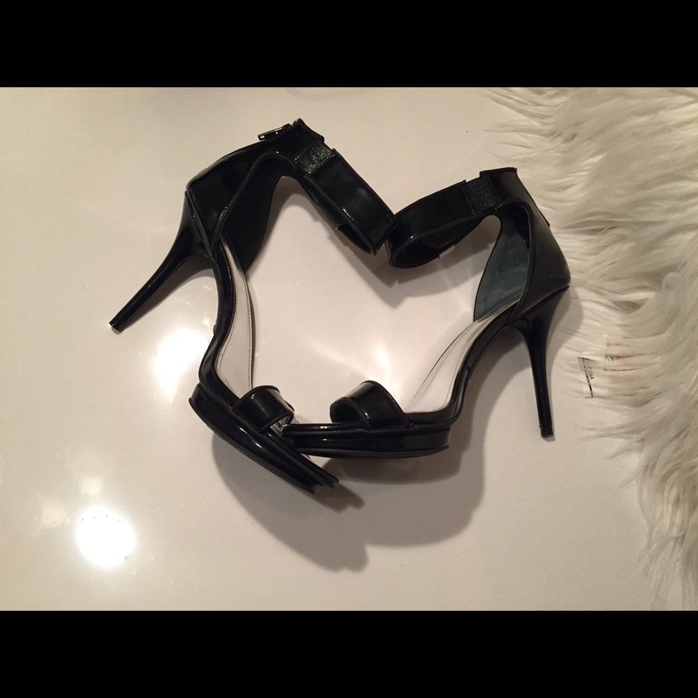 Jennifer Lopez heels